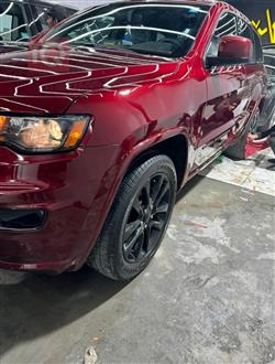 جیپ گراند شیرۆکی